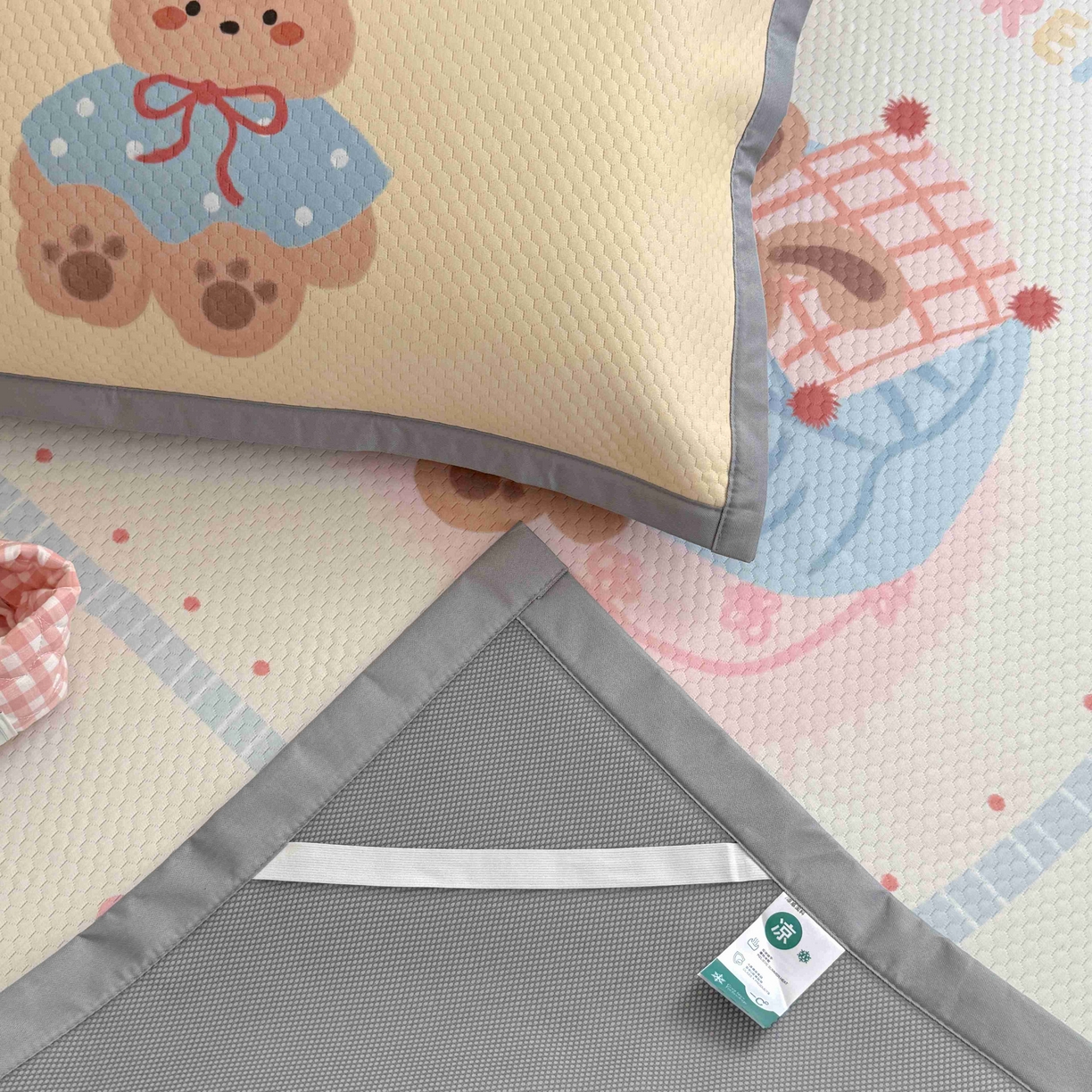 91家纺网 家纺一手货源 找家纺 Sweet dreams甜梦 2026新款数码印花大板凉感豆豆席 美梦兔兔