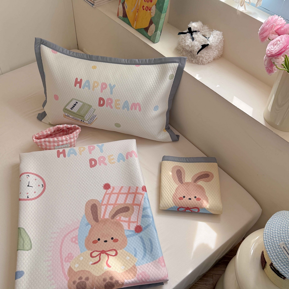 91家纺网 家纺一手货源 找家纺 Sweet dreams甜梦 2026新款数码印花大板凉感豆豆席 美梦兔兔