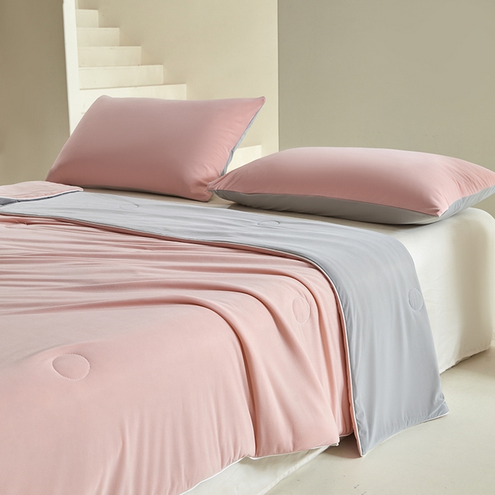 91家纺网 家纺一手货源 找家纺 （总）桃子家居 2026新款A类高品质冰冰凉雪花冰感凉皮双面加倍透气孔氨纶凉感夏被