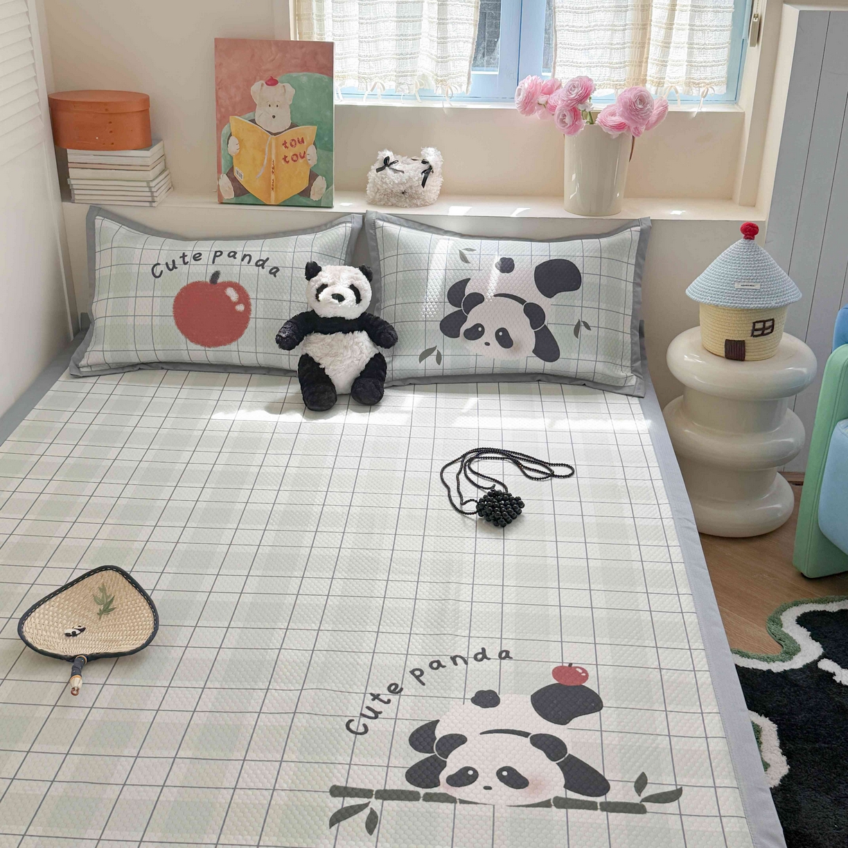 91家纺网 家纺一手货源 找家纺 Sweet dreams甜梦 2026新款数码印花大板凉感豆豆席 苹果熊猫