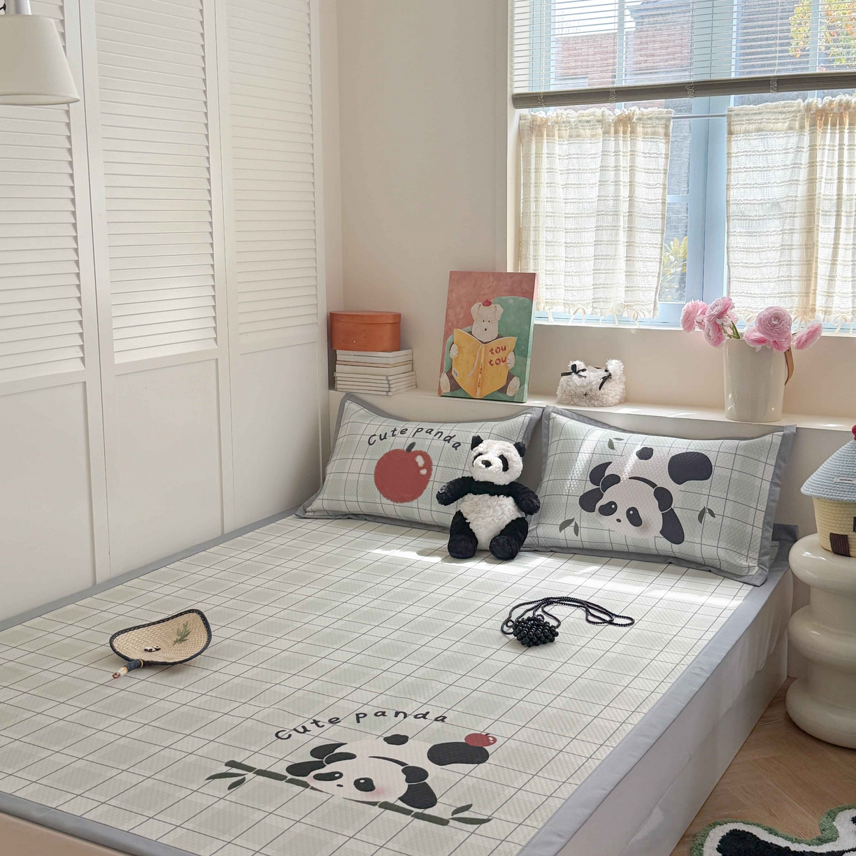 91家纺网 家纺一手货源 找家纺 Sweet dreams甜梦 2026新款数码印花大板凉感豆豆席 苹果熊猫