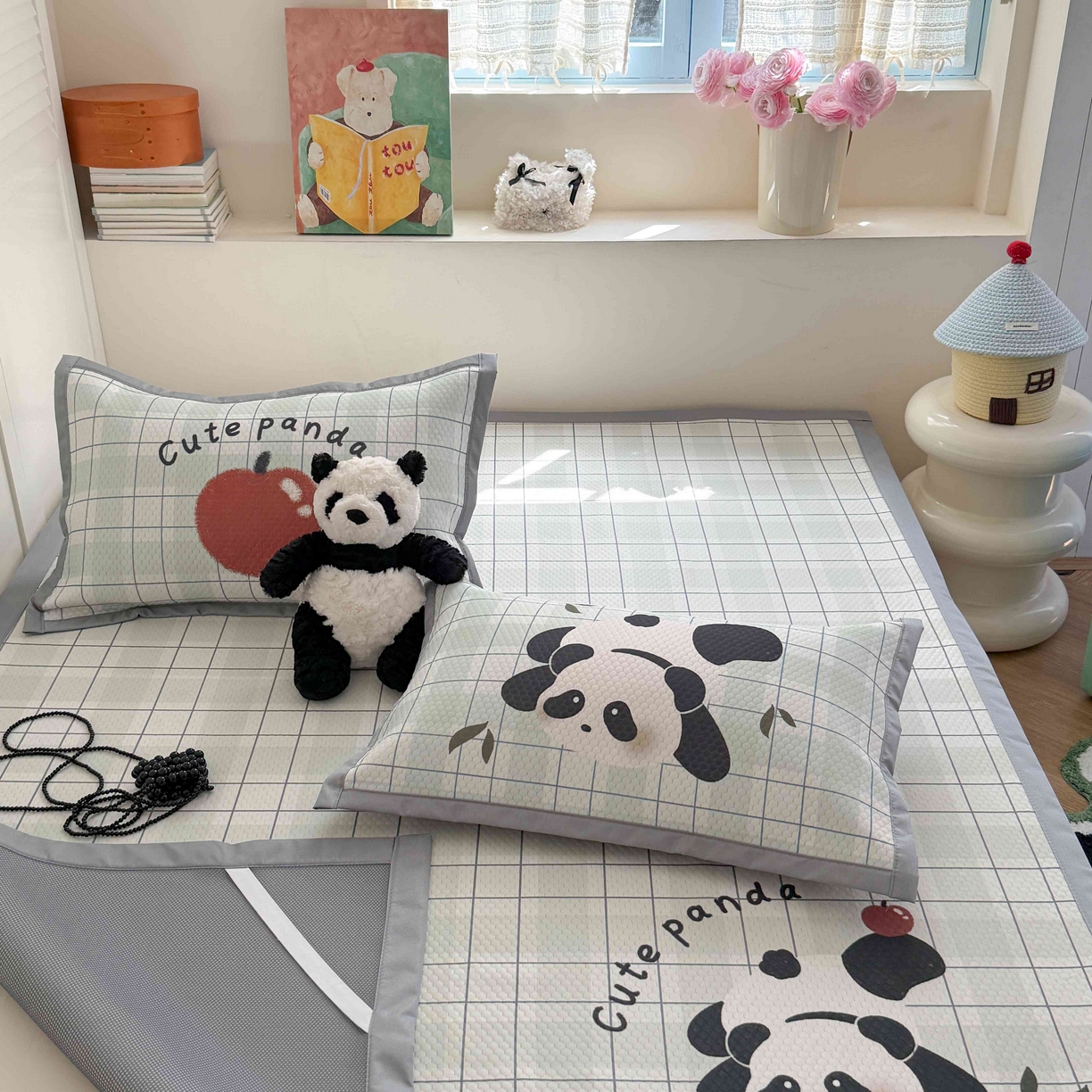 91家纺网 家纺一手货源 找家纺 Sweet dreams甜梦 2026新款数码印花大板凉感豆豆席 苹果熊猫