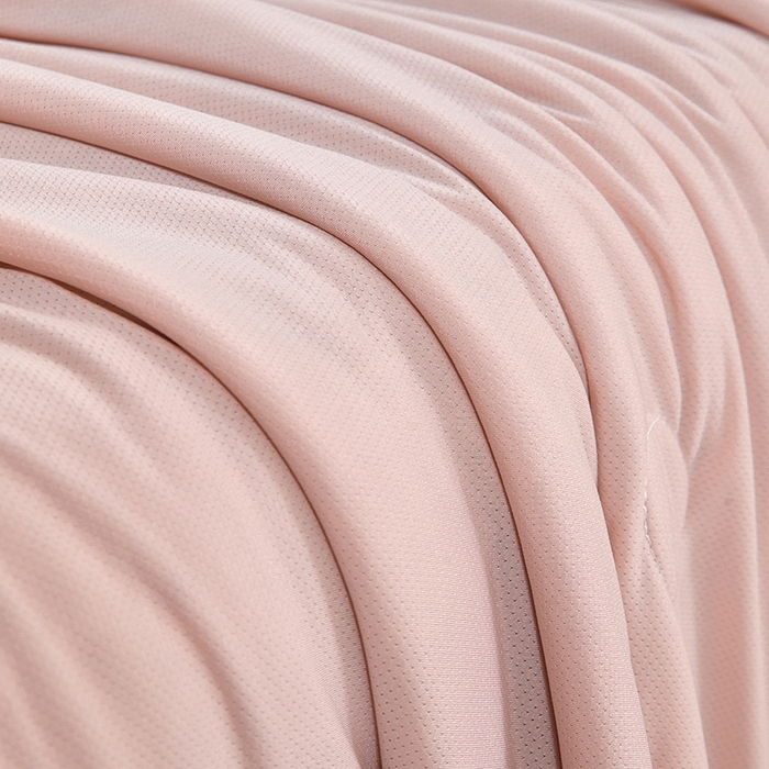 91家纺网 家纺一手货源 找家纺 桃子家居 2026新款A类高品质冰冰凉雪花冰感凉皮双面加倍透气孔氨纶凉感夏被 冰感凉皮-粉紫梦幻（加倍透气）