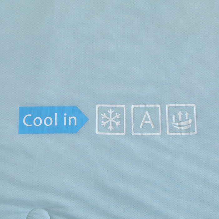 91家纺网 家纺一手货源 找家纺 桃子家居 2026新款A类高品质冰冰凉雪花冰感凉皮双面加倍透气孔氨纶凉感夏被 冰感凉皮-天蓝灰（加倍透气）