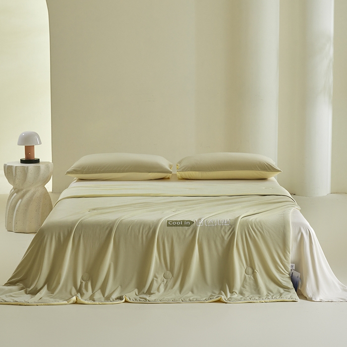 91家纺网 家纺一手货源 找家纺 桃子家居 2026新款A类高品质冰冰凉雪花冰感凉皮双面加倍透气孔氨纶凉感夏被 冰感凉皮-抹茶芒果（加倍透气）