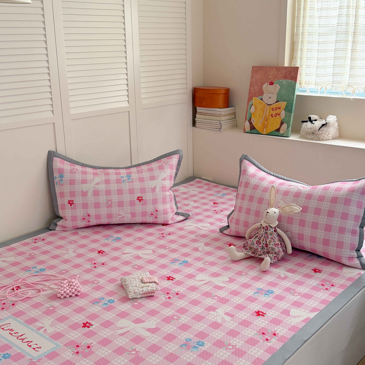 91家纺网 家纺一手货源 找家纺 Sweet dreams甜梦 2026新款数码印花小板凉感豆豆席 格子蝴蝶结