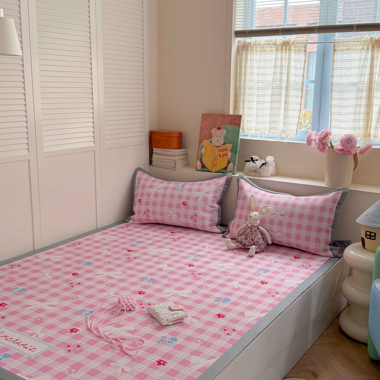 91家纺网 家纺一手货源 找家纺 Sweet dreams甜梦 2026新款数码印花小板凉感豆豆席 格子蝴蝶结