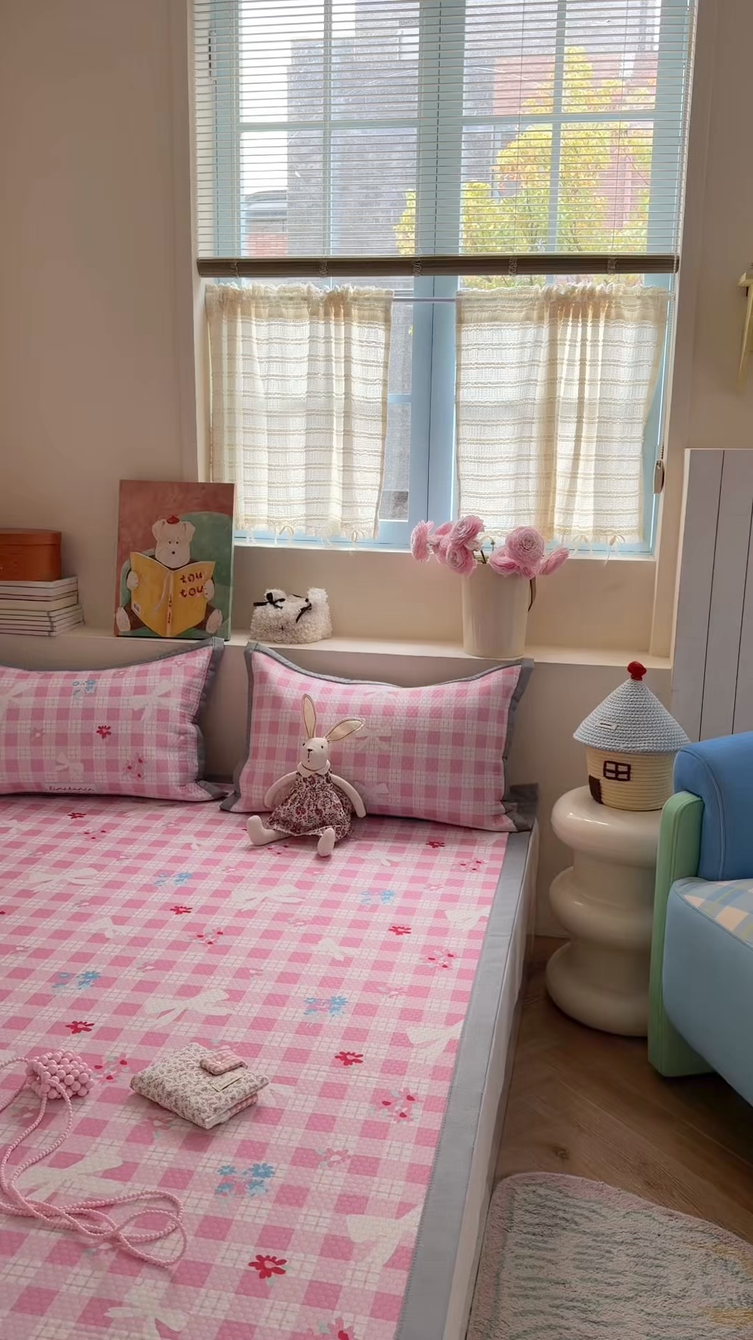 91家纺网 家纺一手货源 找家纺 Sweet dreams甜梦 2026新款数码印花小板凉感豆豆席 格子蝴蝶结