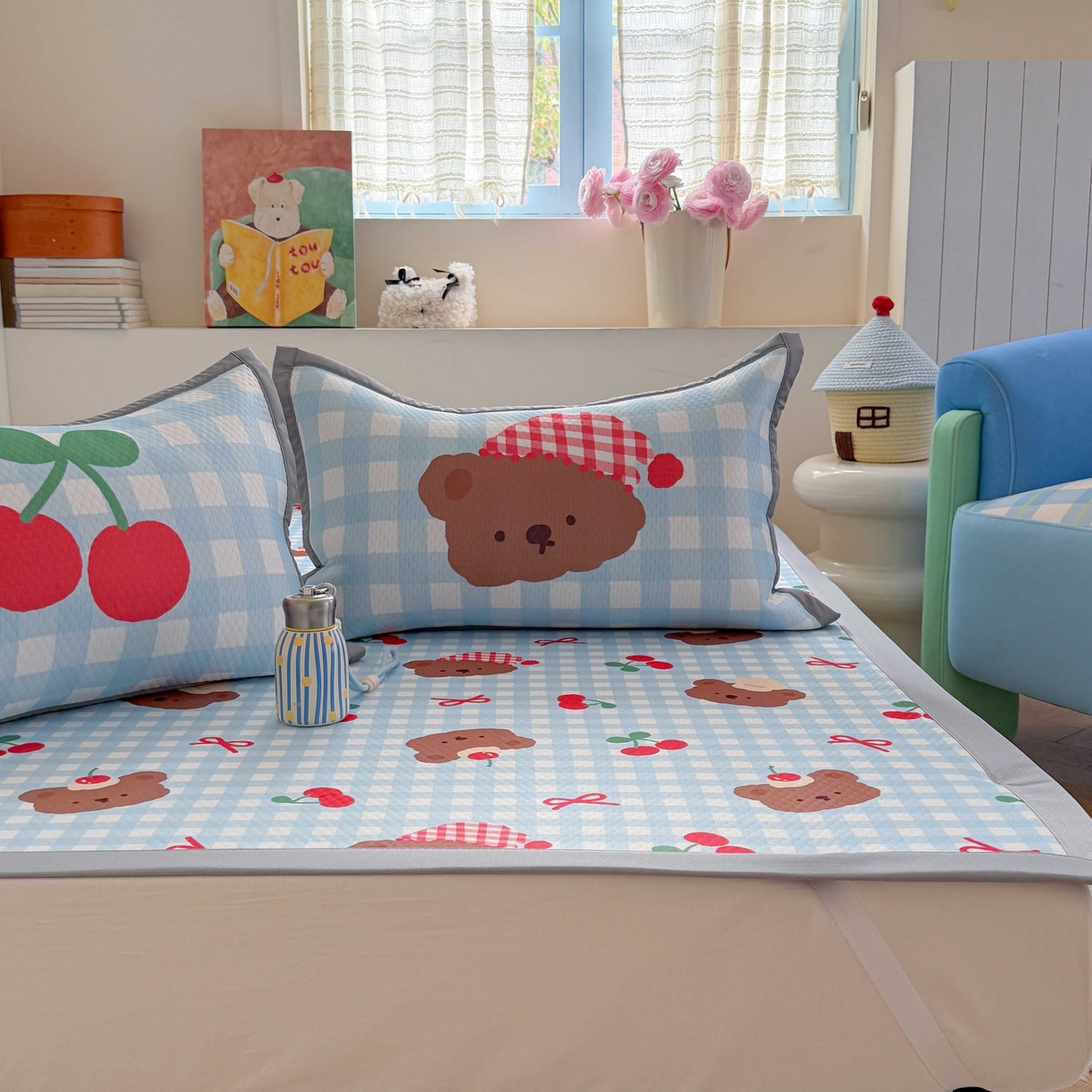 91家纺网 家纺一手货源 找家纺 Sweet dreams甜梦 2026新款数码印花小板凉感豆豆席 格子小熊