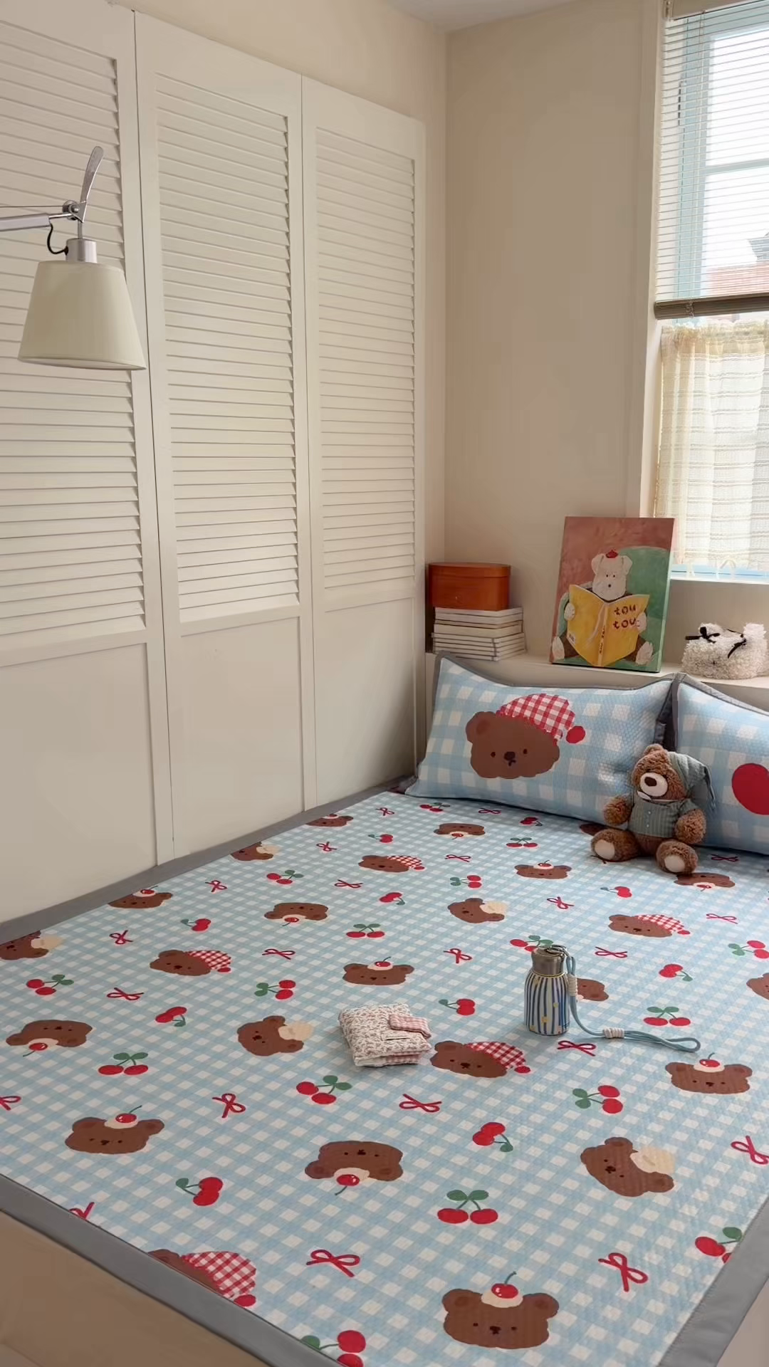 91家纺网 家纺一手货源 找家纺 Sweet dreams甜梦 2026新款数码印花小板凉感豆豆席 格子小熊