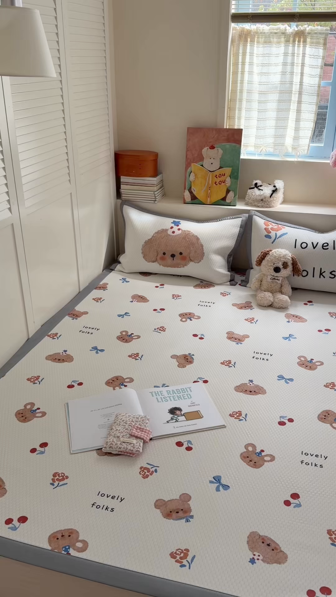 91家纺网 家纺一手货源 找家纺 Sweet dreams甜梦 2026新款数码印花小板凉感豆豆席 蝴蝶结狗狗