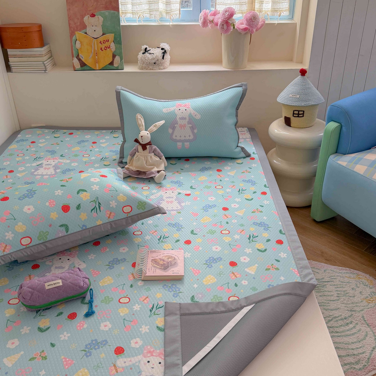 91家纺网 家纺一手货源 找家纺 Sweet dreams甜梦 2026新款数码印花小板凉感豆豆席 花花小兔