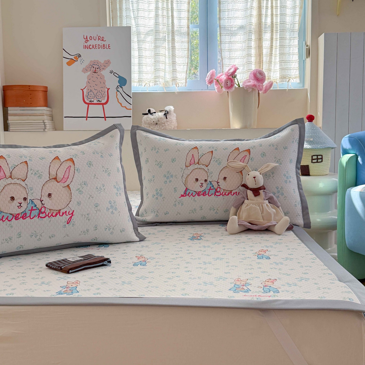 91家纺网 家纺一手货源 找家纺 Sweet dreams甜梦 2026新款数码印花小板凉感豆豆席 花纹兔