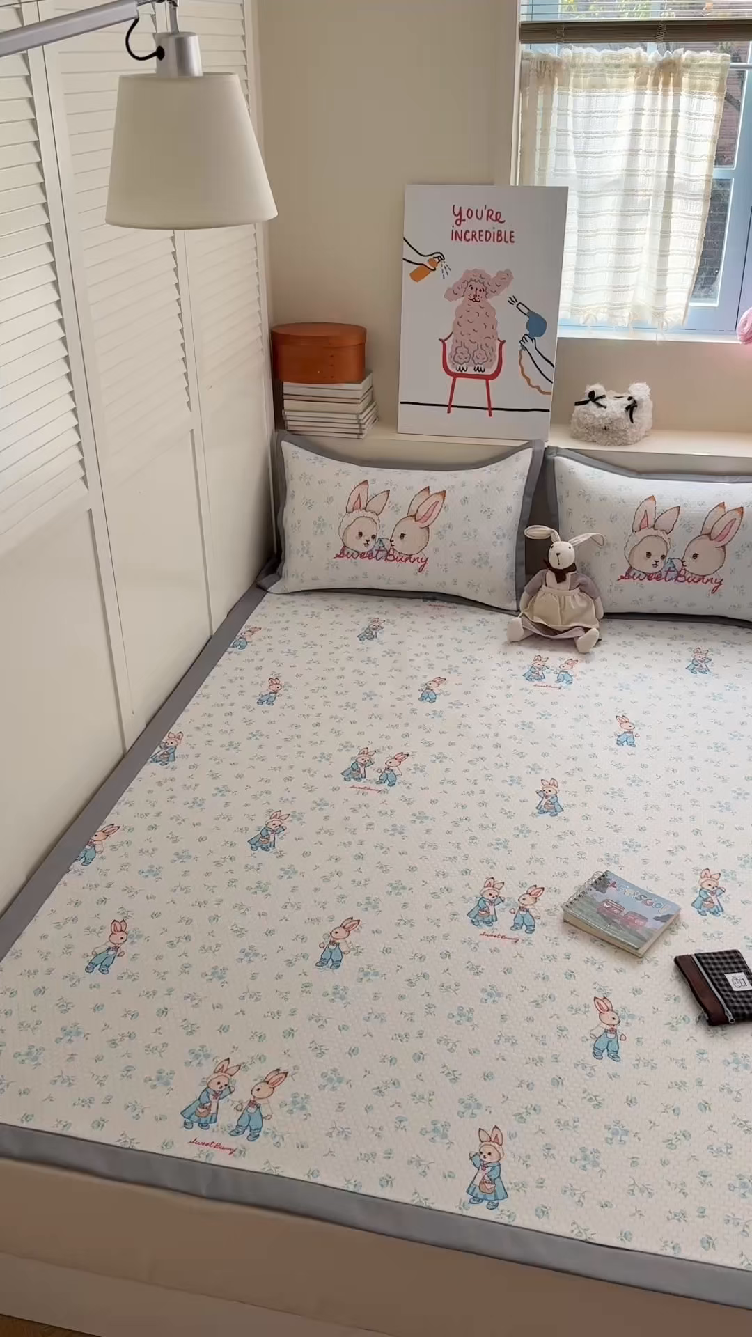 91家纺网 家纺一手货源 找家纺 Sweet dreams甜梦 2026新款数码印花小板凉感豆豆席 花纹兔