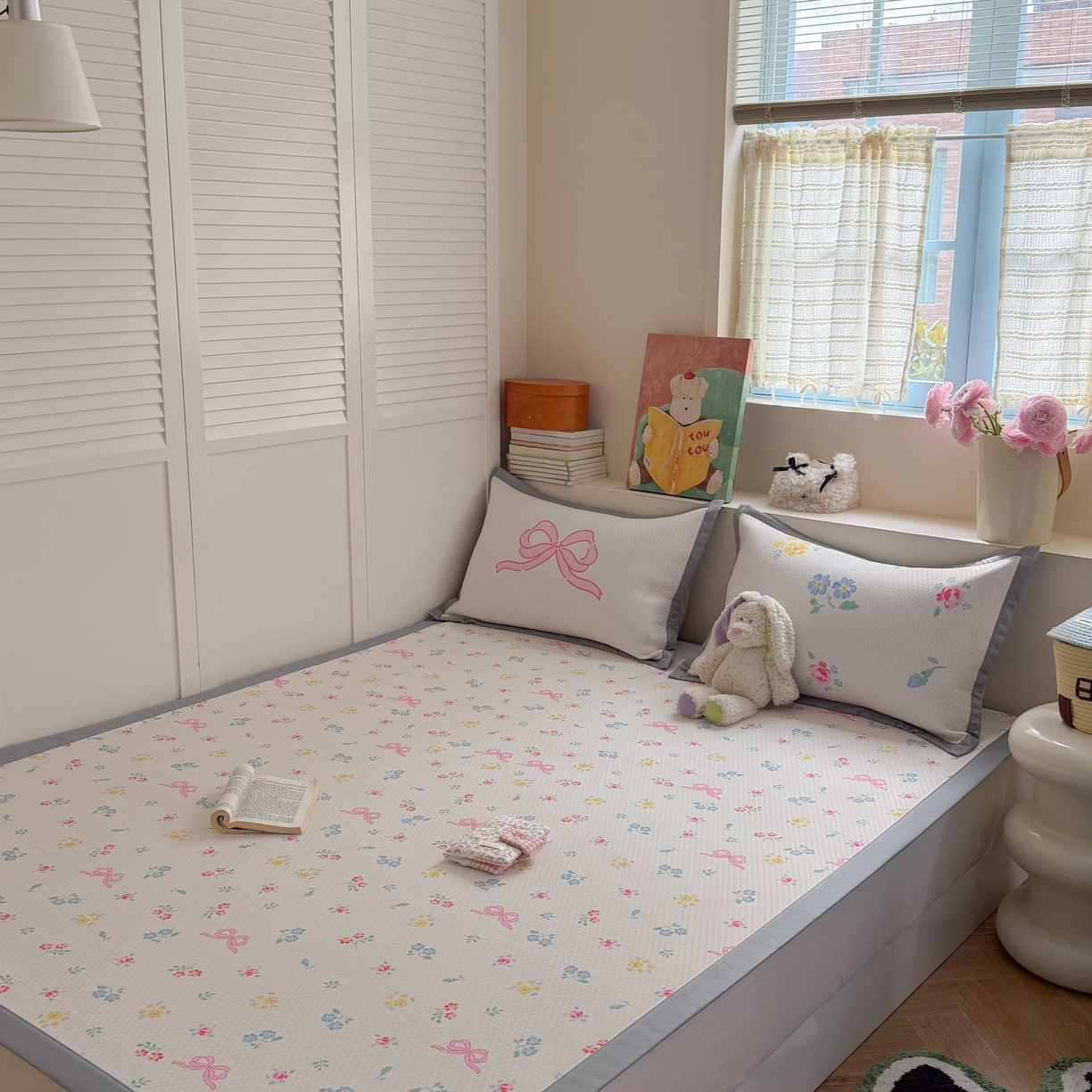 91家纺网 家纺一手货源 找家纺 Sweet dreams甜梦 2026新款数码印花小板凉感豆豆席 黄底粉花