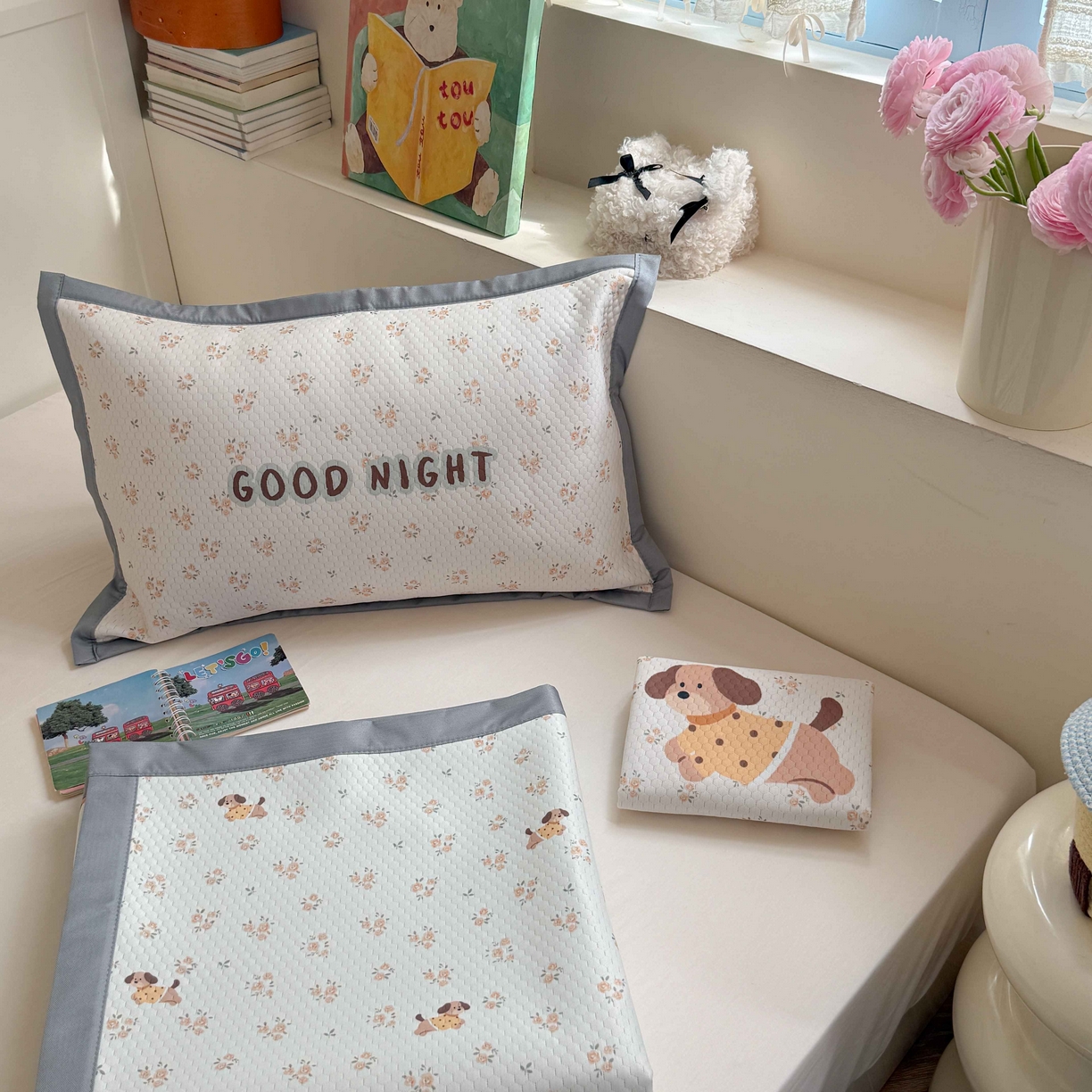 91家纺网 家纺一手货源 找家纺 Sweet dreams甜梦 2026新款数码印花小板凉感豆豆席 黄花小狗