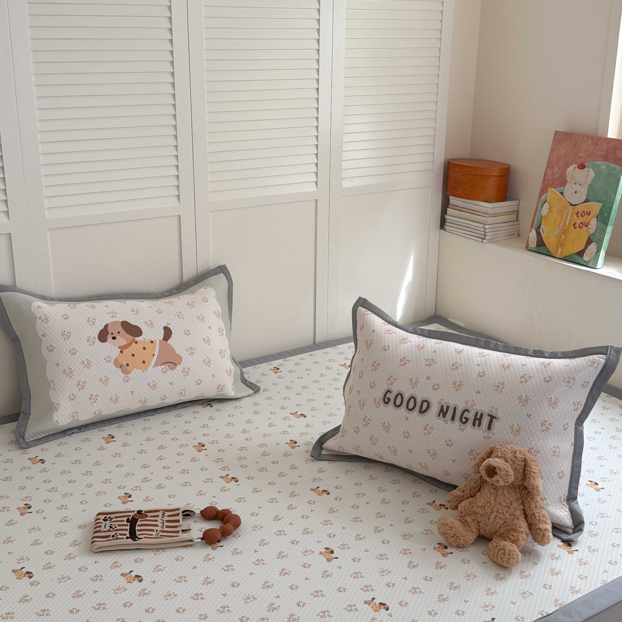 91家纺网 家纺一手货源 找家纺 Sweet dreams甜梦 2026新款数码印花小板凉感豆豆席 黄花小狗