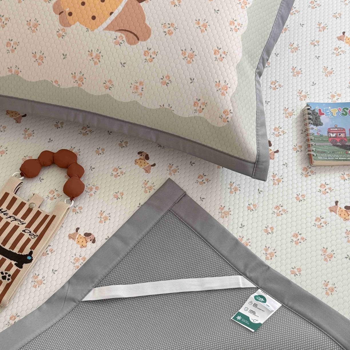 91家纺网 家纺一手货源 找家纺 Sweet dreams甜梦 2026新款数码印花小板凉感豆豆席 黄花小狗