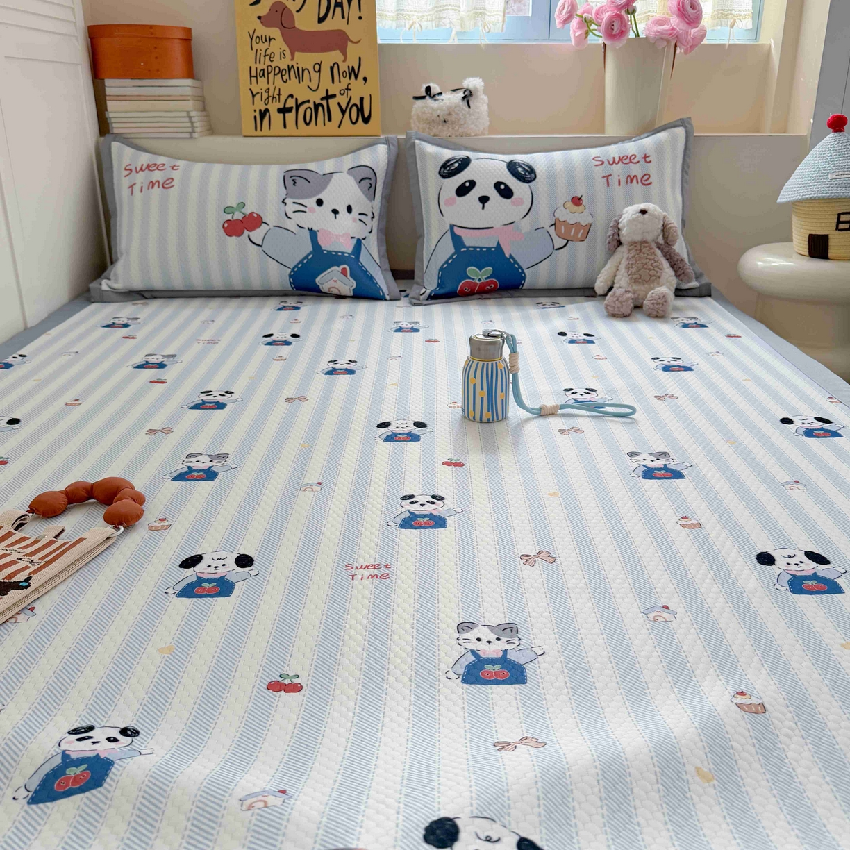 91家纺网 家纺一手货源 找家纺 Sweet dreams甜梦 2026新款数码印花小板凉感豆豆席 甜梦时光