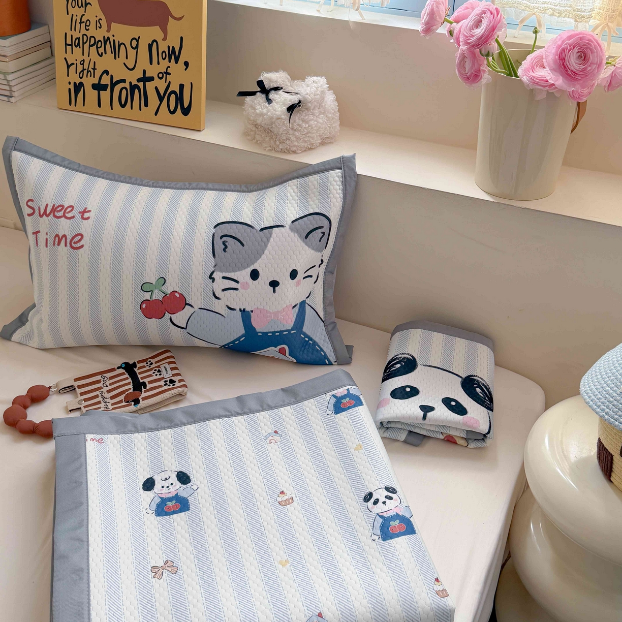 91家纺网 家纺一手货源 找家纺 Sweet dreams甜梦 2026新款数码印花小板凉感豆豆席 甜梦时光