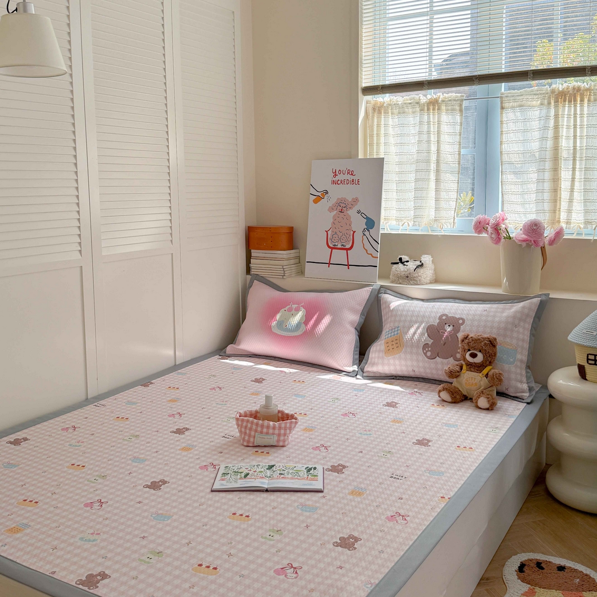 91家纺网 家纺一手货源 找家纺 Sweet dreams甜梦 2026新款数码印花小板凉感豆豆席 樱桃小熊