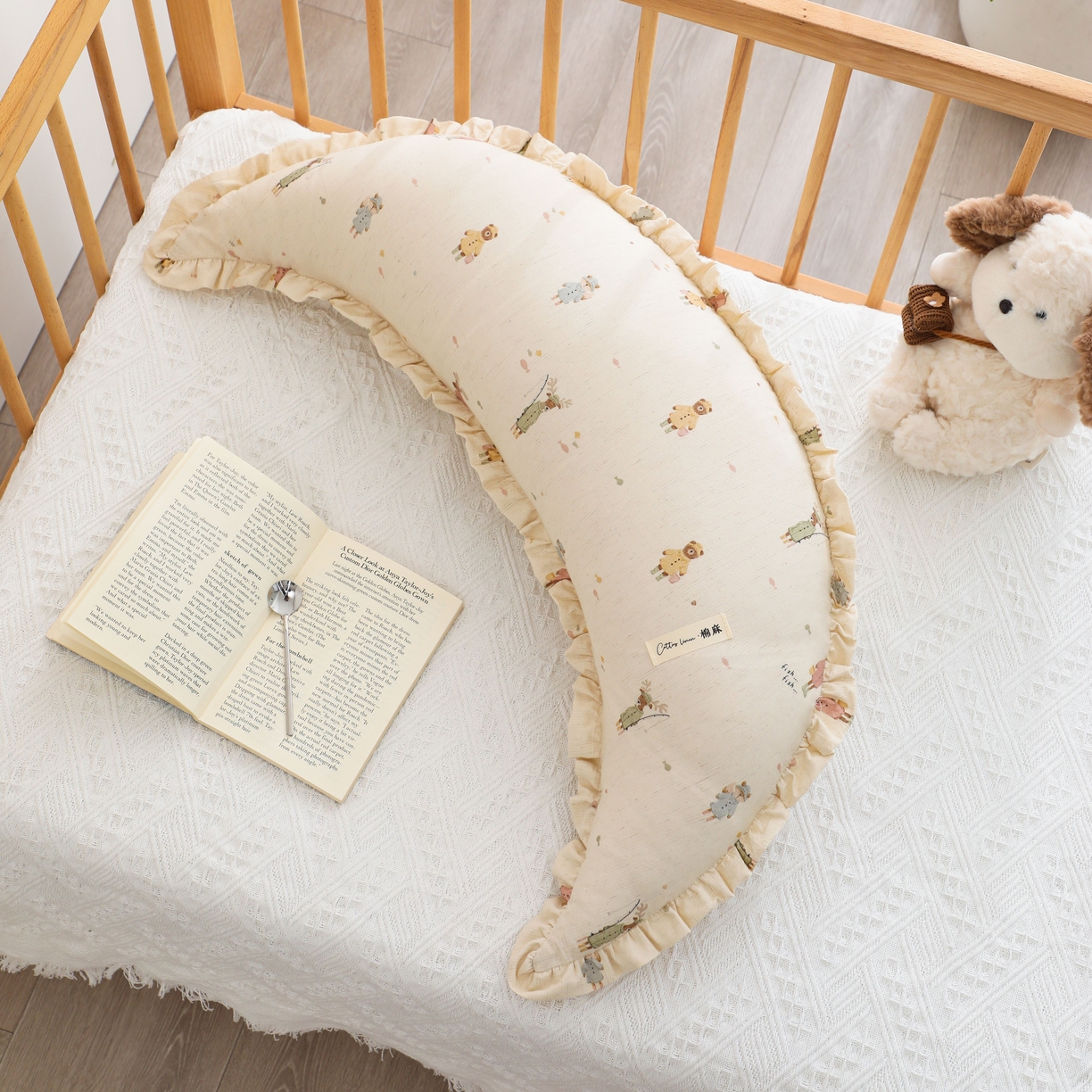 芯洲 2026新款月芽形棉麻充棉助眠夹腿神器抱枕 棉麻抱枕-乐园