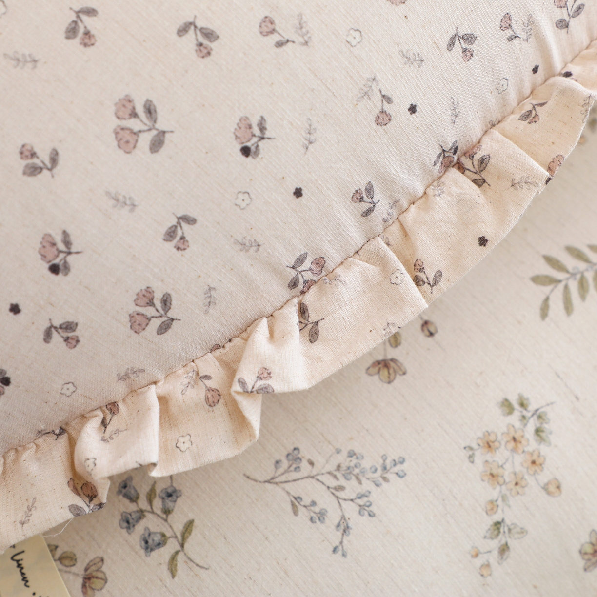 91家纺网 家纺一手货源 找家纺 芯洲 2026新款月芽形棉麻充棉助眠夹腿神器抱枕 棉麻抱枕-郁金香