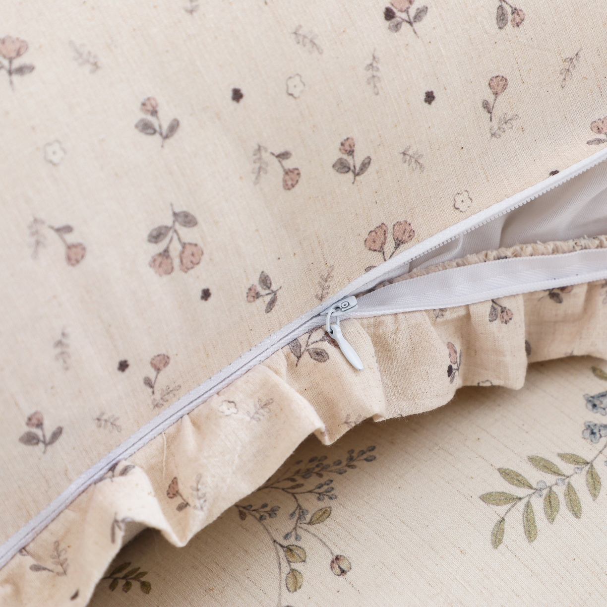 91家纺网 家纺一手货源 找家纺 芯洲 2026新款月芽形棉麻充棉助眠夹腿神器抱枕 棉麻抱枕-郁金香