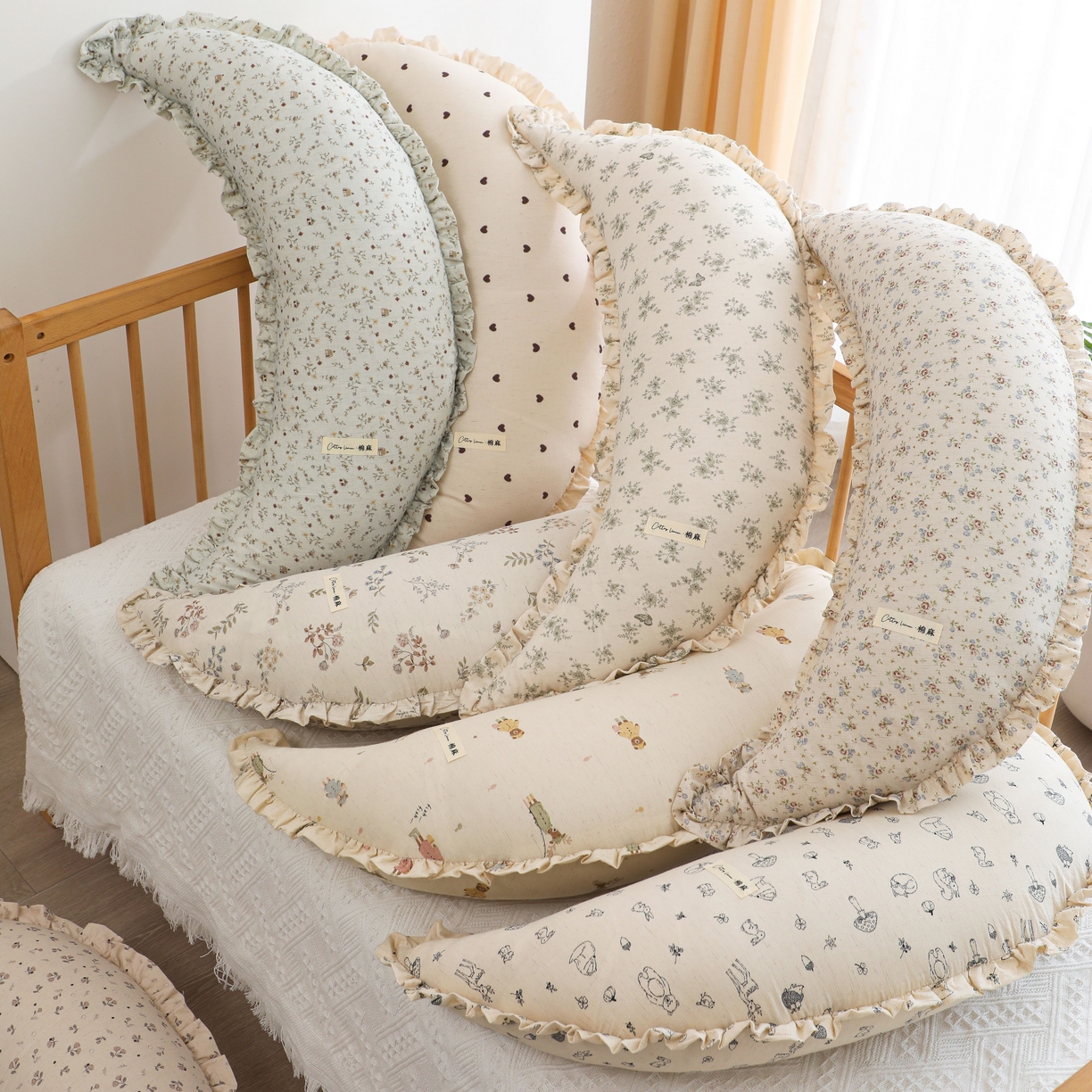 91家纺网 家纺一手货源 找家纺 芯洲 2026新款月芽形棉麻充棉助眠夹腿神器抱枕 组合图仅供参考不可下单