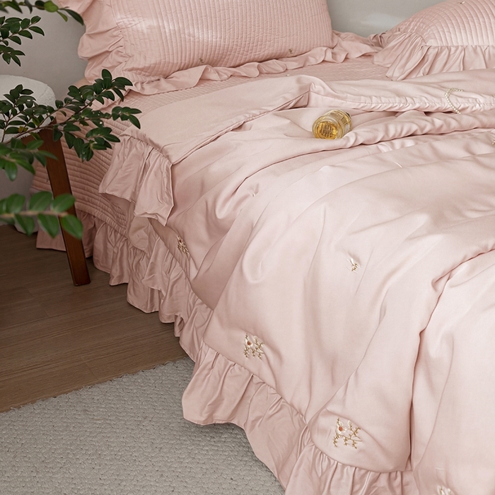 91家纺网 家纺一手货源 找家纺 上喜 2026新款天丝小花刺绣夏被夏凉被空调被四件套 粉色