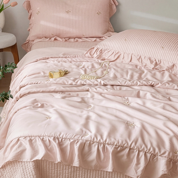 91家纺网 家纺一手货源 找家纺 上喜 2026新款天丝小花刺绣夏被夏凉被空调被四件套 粉色