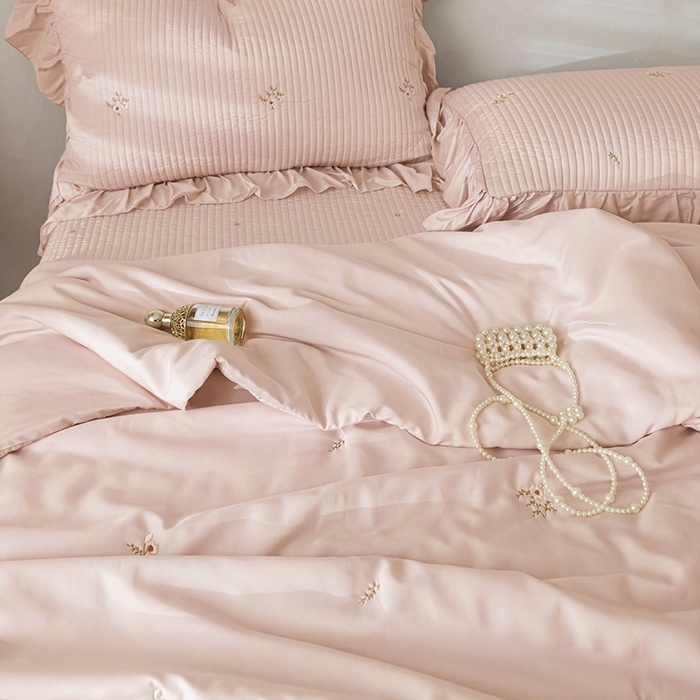 91家纺网 家纺一手货源 找家纺 上喜 2026新款天丝小花刺绣夏被夏凉被空调被四件套 粉色