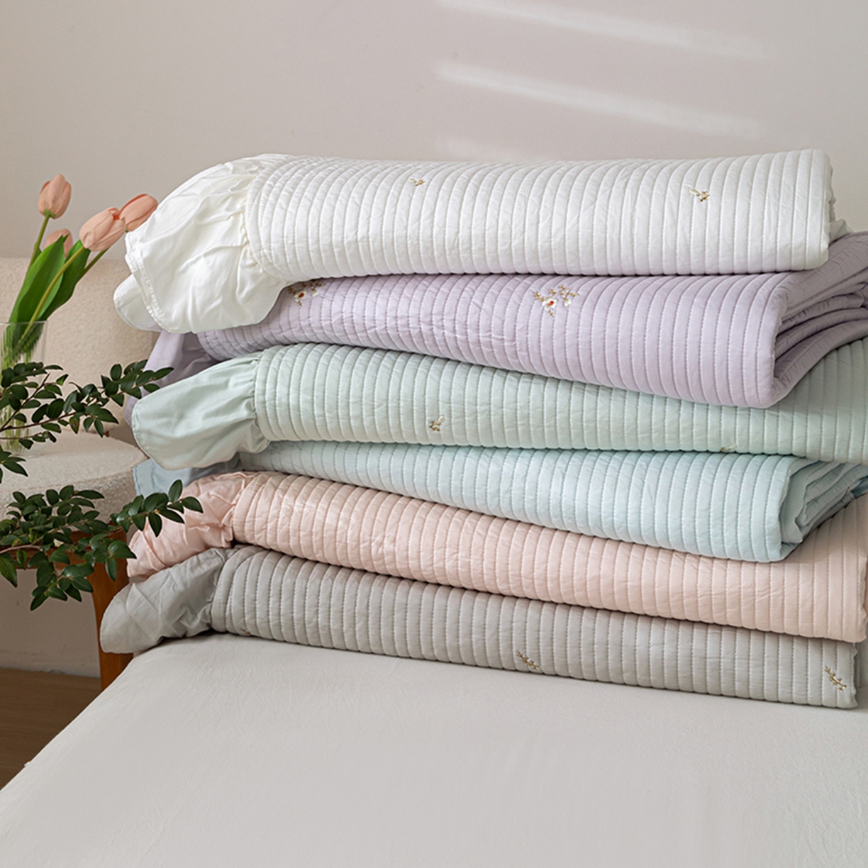 91家纺网 家纺一手货源 找家纺 上喜 2026新款天丝小花刺绣夏被夏凉被空调被四件套 组合图（仅供展示不可下单）