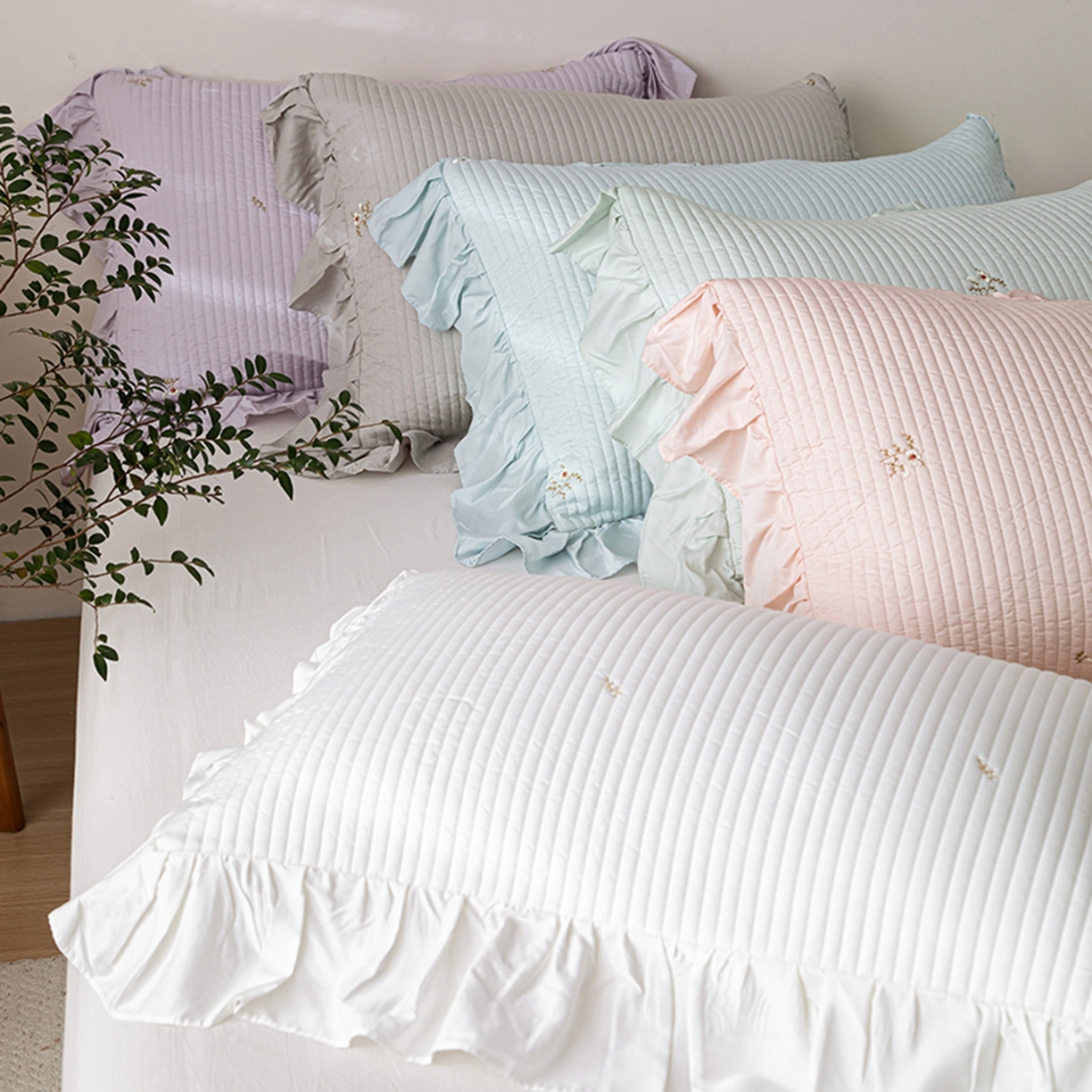 91家纺网 家纺一手货源 找家纺 上喜 2026新款天丝小花刺绣夏被夏凉被空调被四件套 组合图（仅供展示不可下单）