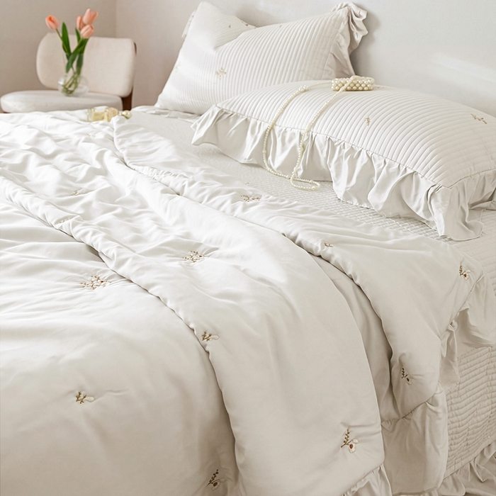 91家纺网 家纺一手货源 找家纺 （总）上喜 2026新款天丝小花刺绣夏被夏凉被空调被四件套