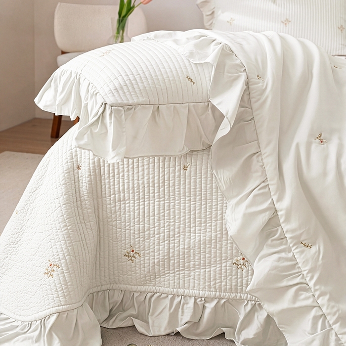 91家纺网 家纺一手货源 找家纺 上喜 2026新款天丝小花刺绣夏被夏凉被空调被四件套 白色