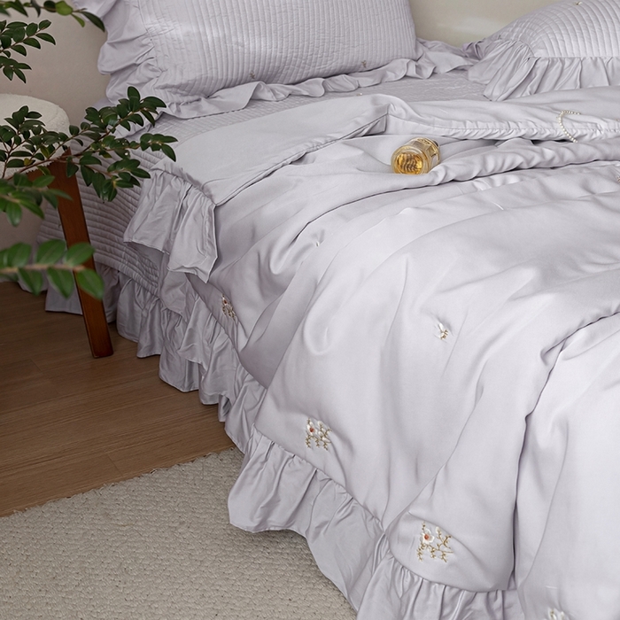 91家纺网 家纺一手货源 找家纺 上喜 2026新款天丝小花刺绣夏被夏凉被空调被四件套 紫色