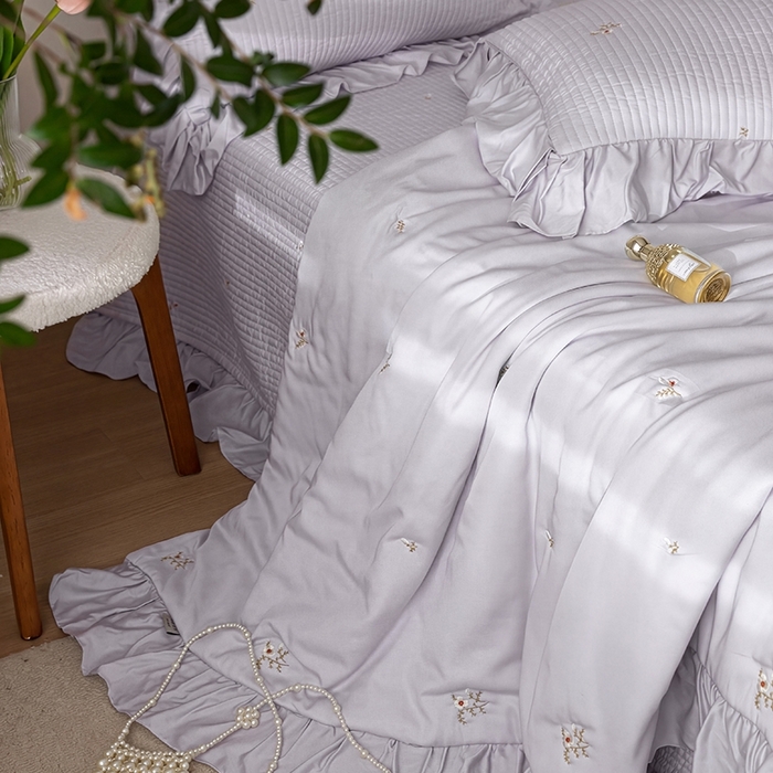 91家纺网 家纺一手货源 找家纺 上喜 2026新款天丝小花刺绣夏被夏凉被空调被四件套 紫色