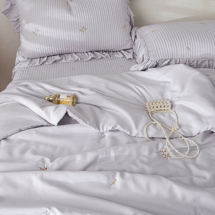 91家纺网 家纺一手货源 找家纺 上喜 2026新款天丝小花刺绣夏被夏凉被空调被四件套 紫色