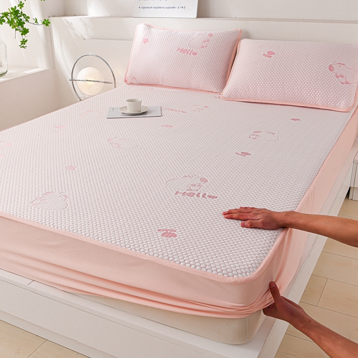 91家纺网 家纺一手货源 找家纺 席匠 2026新款冰豆豆床裙卡通款凉席席子凉席三件套 卡比巴拉床笠款-粉