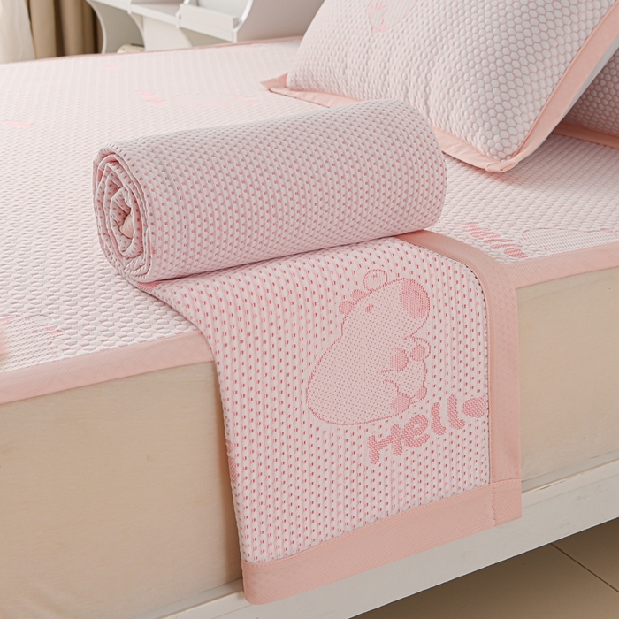 91家纺网 家纺一手货源 找家纺 席匠 2026新款冰豆豆床裙卡通款凉席席子凉席三件套 卡比巴拉床席款-粉