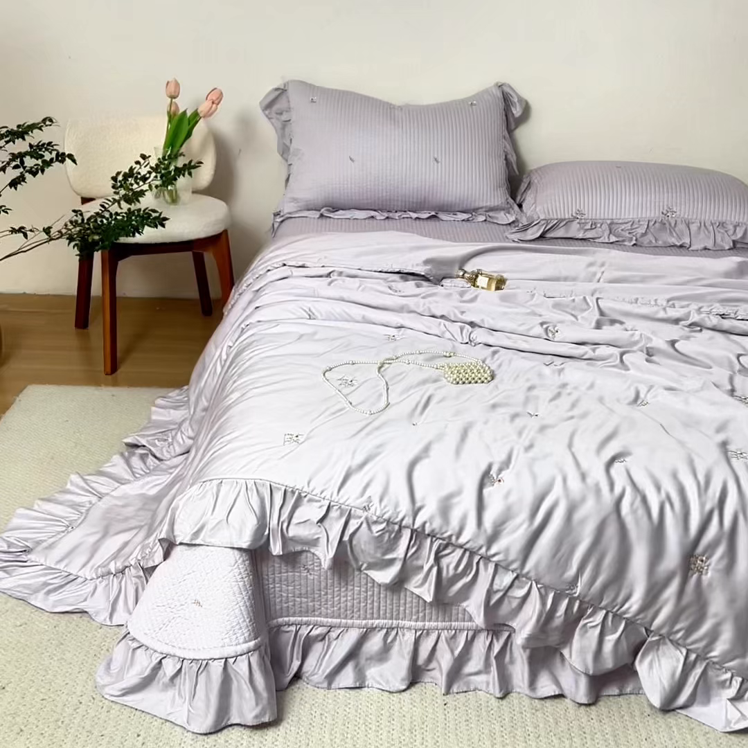 91家纺网 家纺一手货源 找家纺 上喜 2026新款天丝小花刺绣夏被夏凉被空调被四件套 紫色