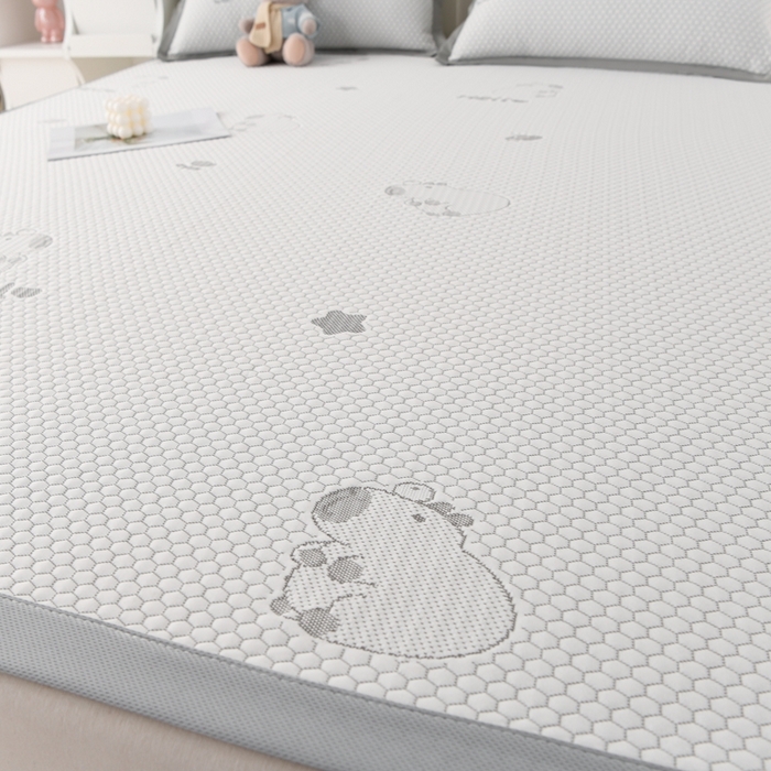 91家纺网 家纺一手货源 找家纺 席匠 2026新款冰豆豆床裙卡通款凉席席子凉席三件套 卡比巴拉床席款-灰