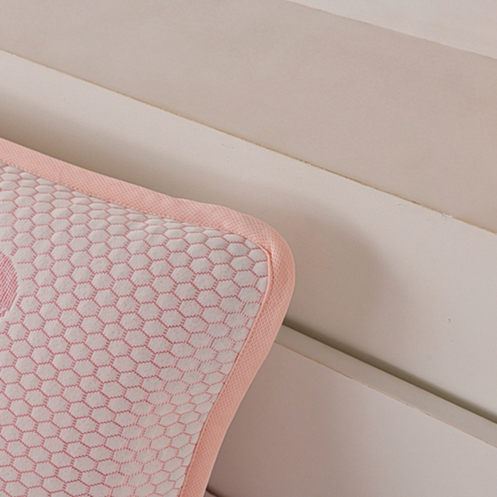 91家纺网 家纺一手货源 找家纺 席匠 2026新款冰豆豆床裙卡通款凉席席子凉席三件套 卡比巴拉床笠款-粉