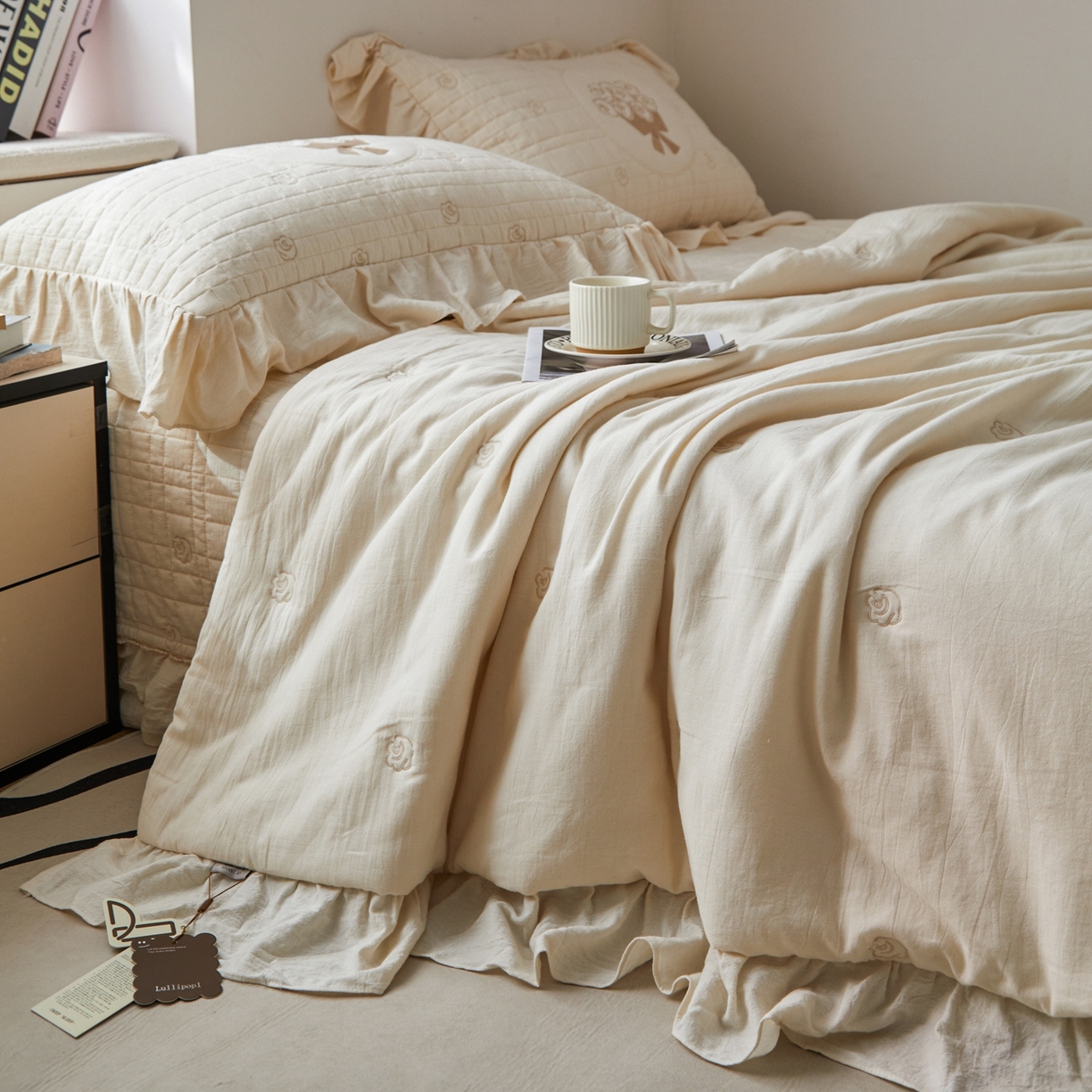 91家纺网 家纺一手货源 找家纺 上喜 2026新款全棉泡芙棉夏被夏凉被空调被四件套-玫瑰故事 玫瑰故事-米白