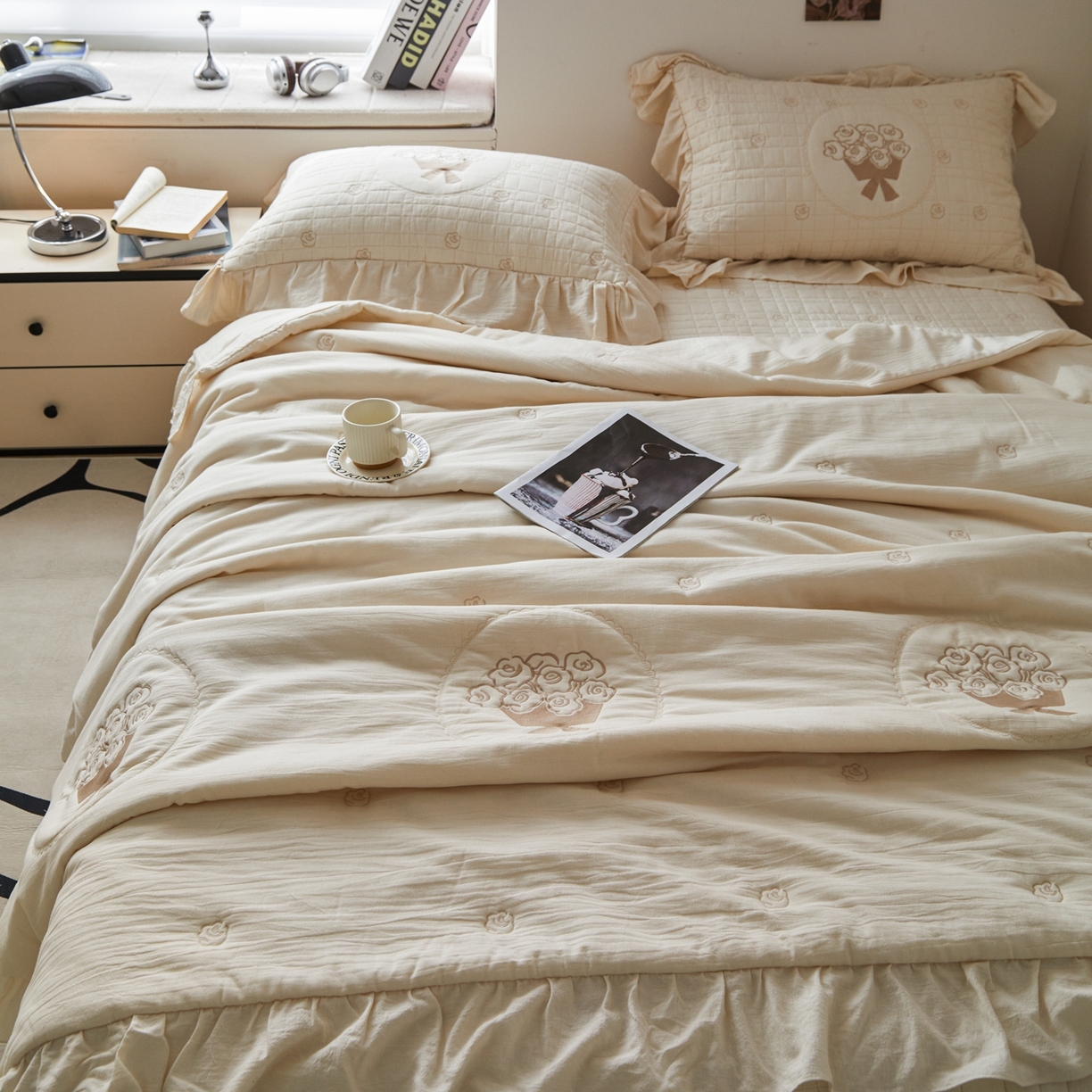 91家纺网 家纺一手货源 找家纺 上喜 2026新款全棉泡芙棉夏被夏凉被空调被四件套-玫瑰故事 玫瑰故事-米白