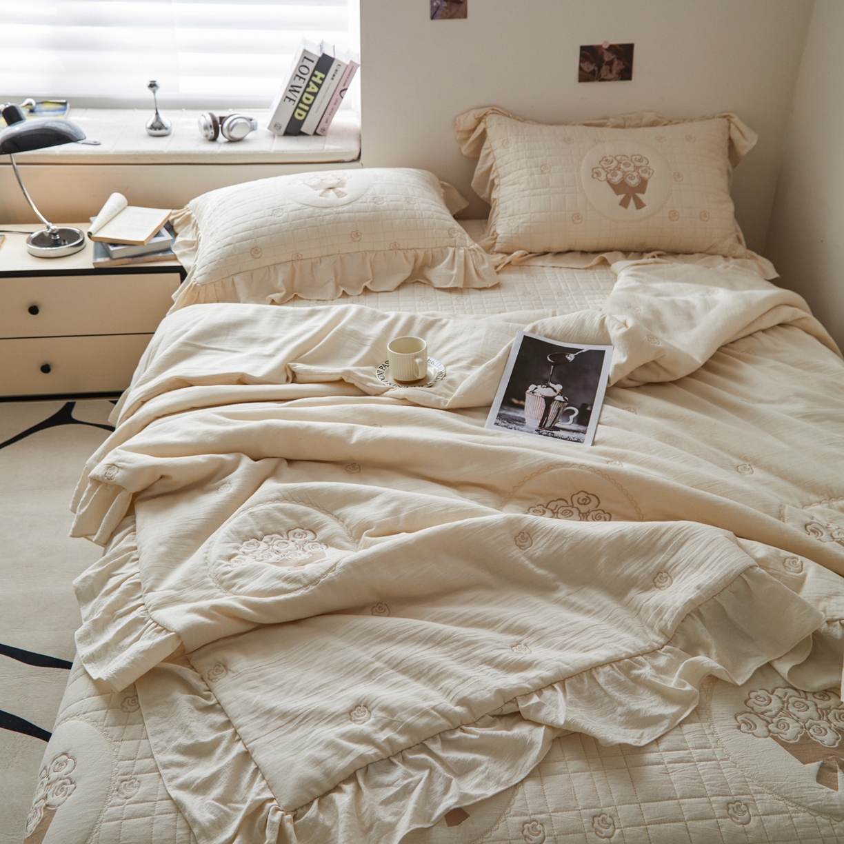 91家纺网 家纺一手货源 找家纺 上喜 2026新款全棉泡芙棉夏被夏凉被空调被四件套-玫瑰故事 玫瑰故事-米白