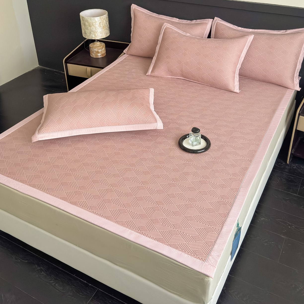 91家纺网 家纺一手货源 找家纺 （总）席匠 2026新款冰豆豆冰感席面凉席席子大菱形直角