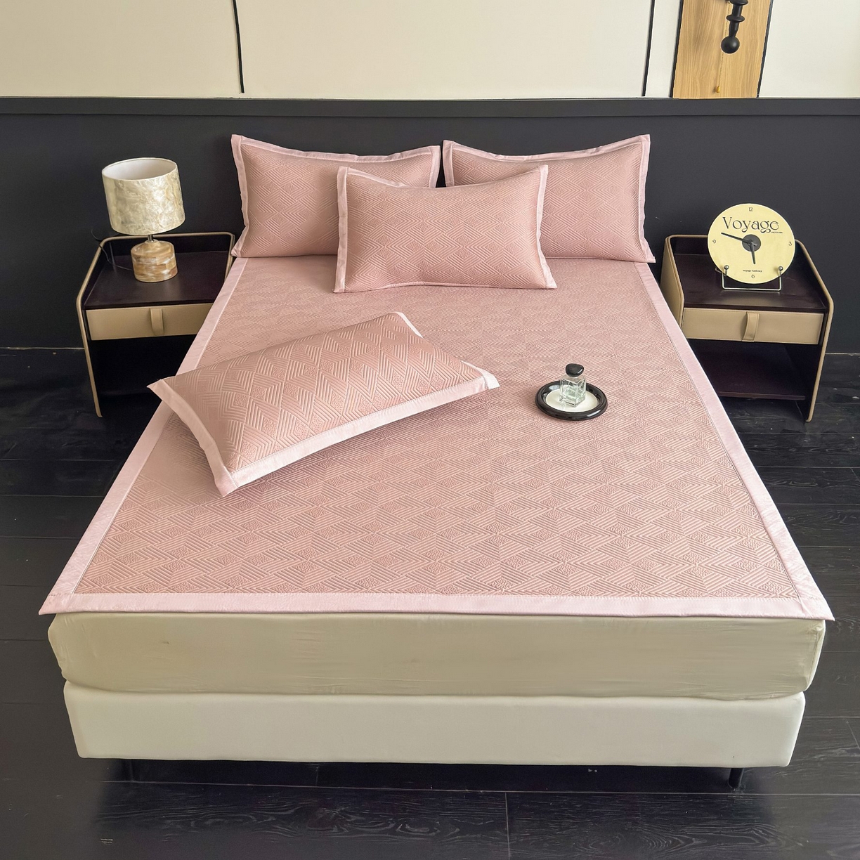 91家纺网 家纺一手货源 找家纺 席匠 2026新款冰豆豆冰感席面凉席席子大菱形直角 大菱形直角-粉