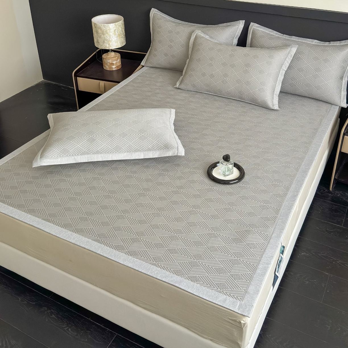 91家纺网 家纺一手货源 找家纺 席匠 2026新款冰豆豆冰感席面凉席席子大菱形直角 大菱形直角-灰